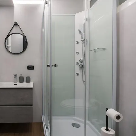 Апартаменты Sweet - Center With Jacuzzi *